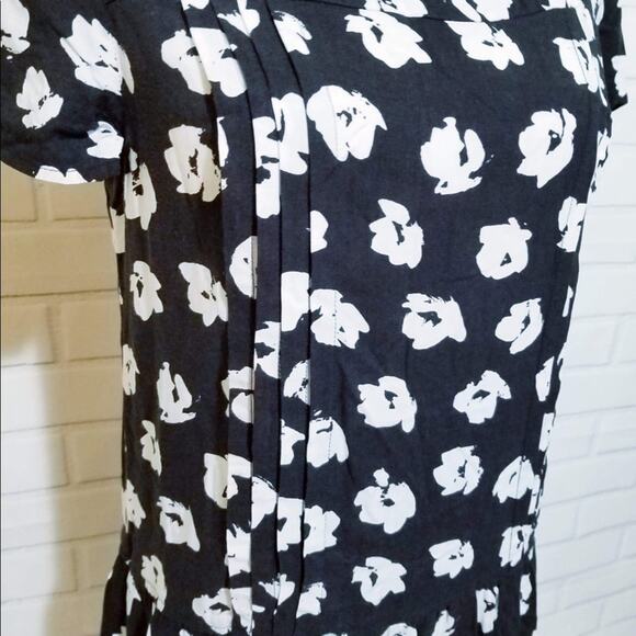 Coincidence & Chance Drop Waist Pleated Crewneck - Picture 2 of 9